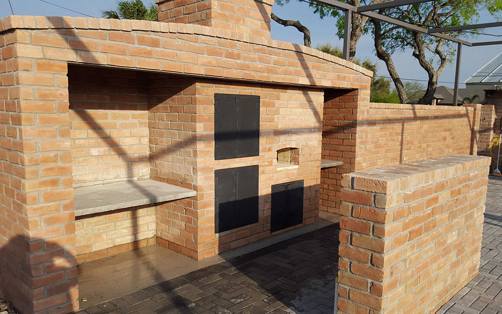 Beautiful outdoor kitchens and oven. 