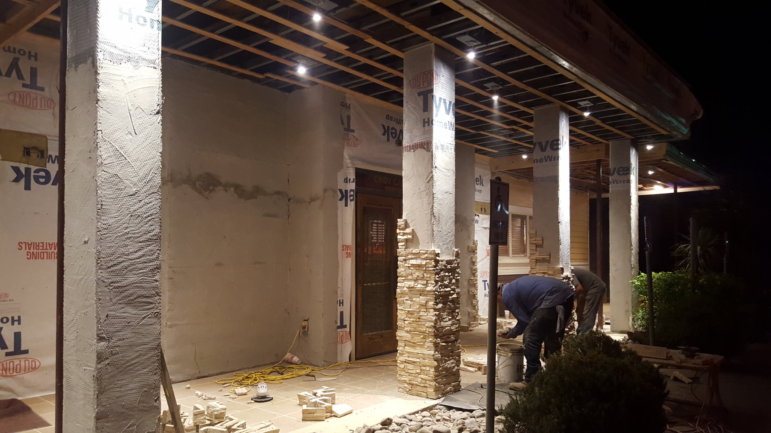 Masonry contractors for restaurants. 