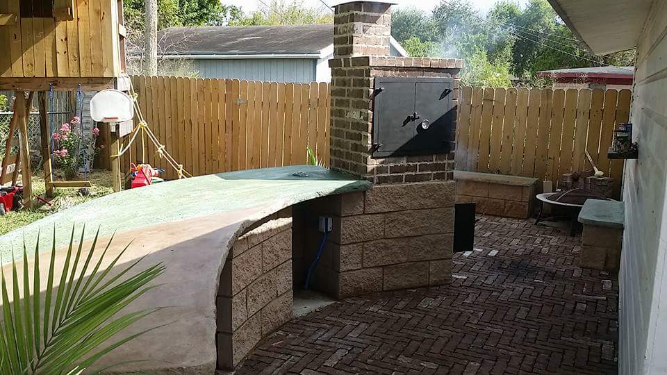 Outdoor kitchens oven.