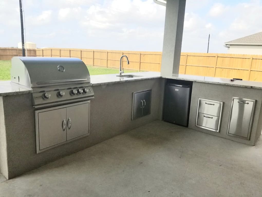 outdoor kitchen island