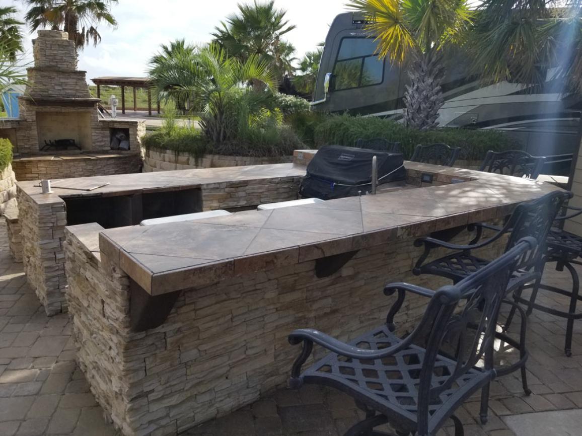 The Role of Stone in Elevating Outdoor Kitchens 